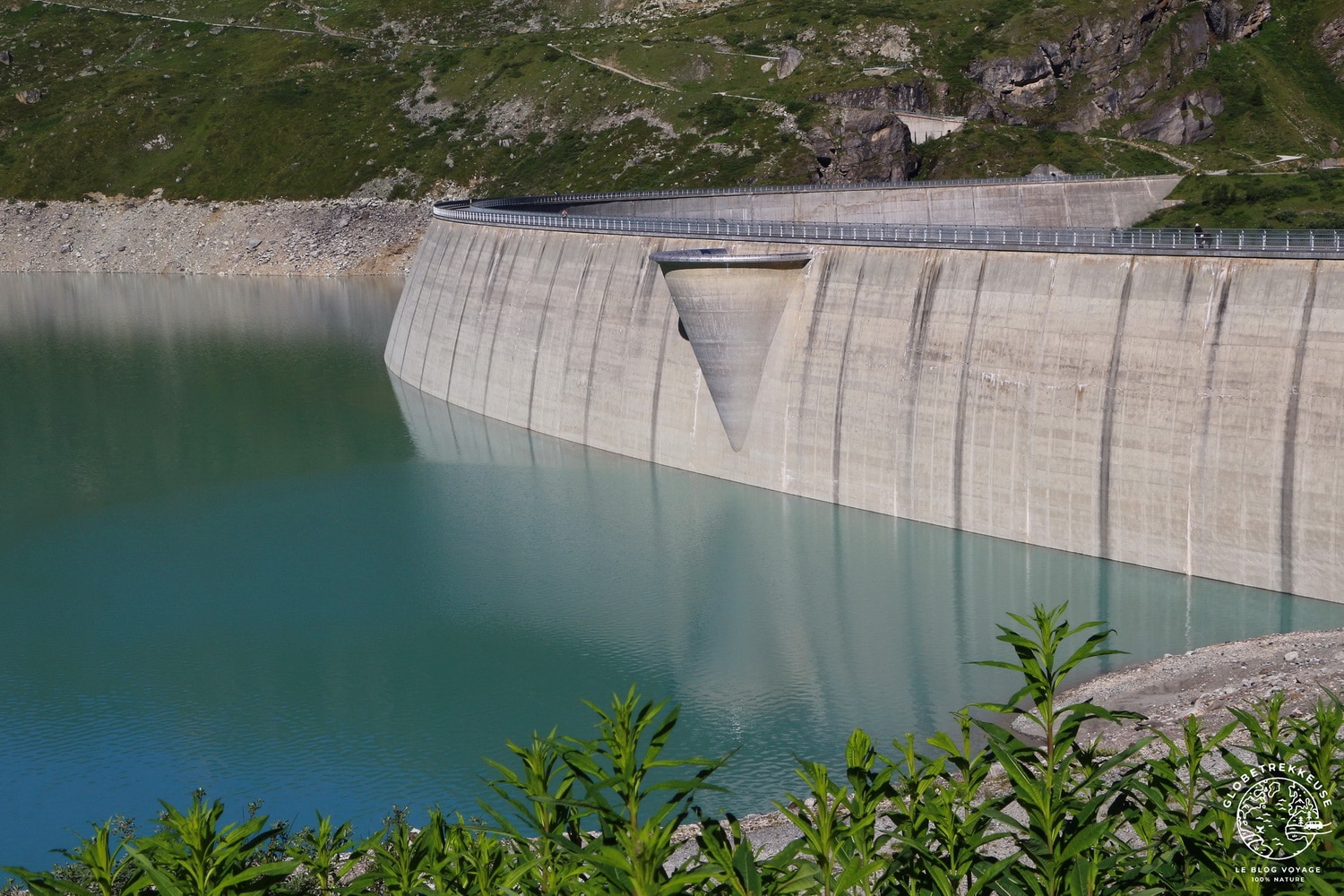 lac de moiry val anniviers barrage
