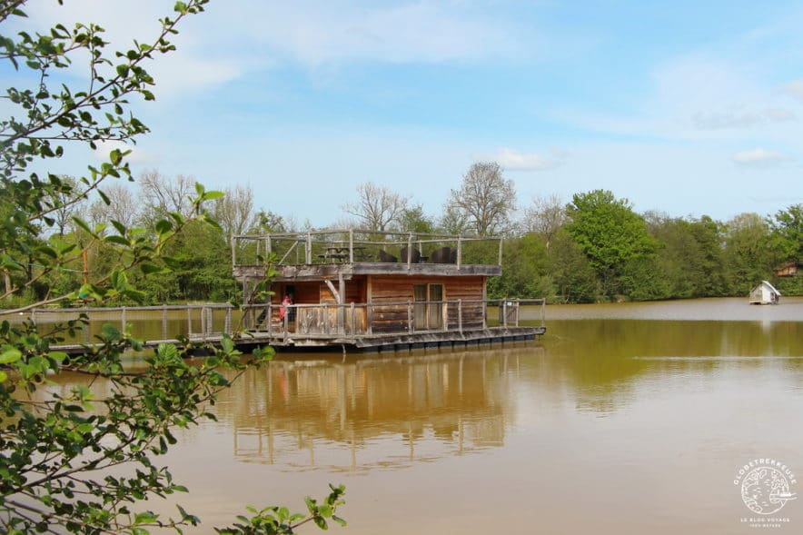 sejour insolite france dombes cabane flottante